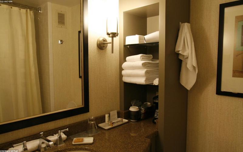 Bathroom storage cabinet
